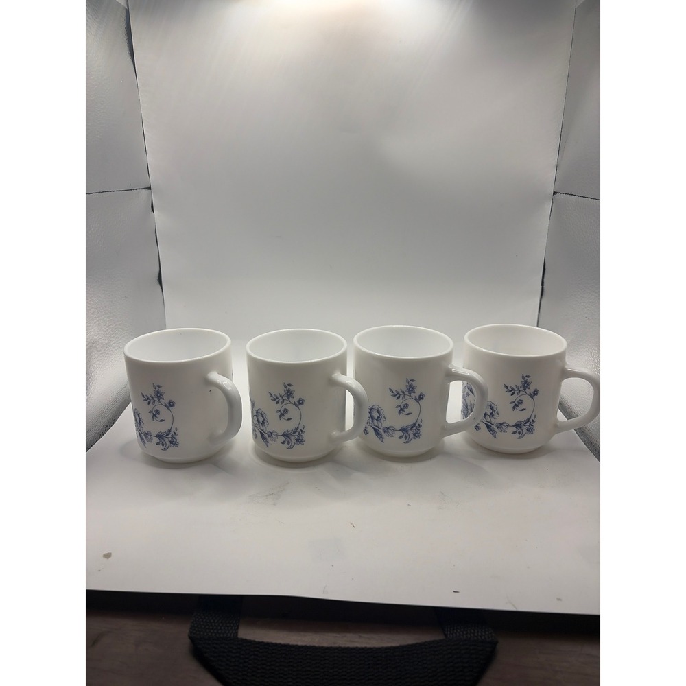 Arcopal France Vintage Milk Glass Coffee Mugs Set of 4 Blue Floral Pattern White